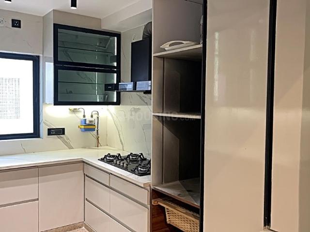 4 BHK Independent Builder Floor in Ashok Vihar for resale New Delhi. The reference number is 18863606