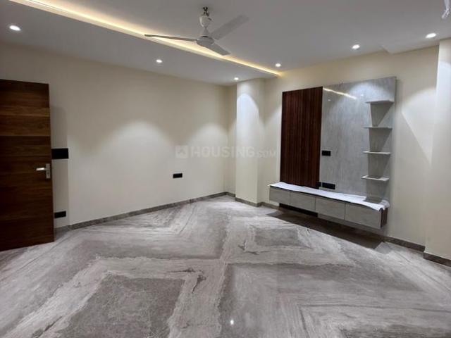 4 BHK Independent Builder Floor in Ashok Vihar for resale New Delhi. The reference number is 19753644