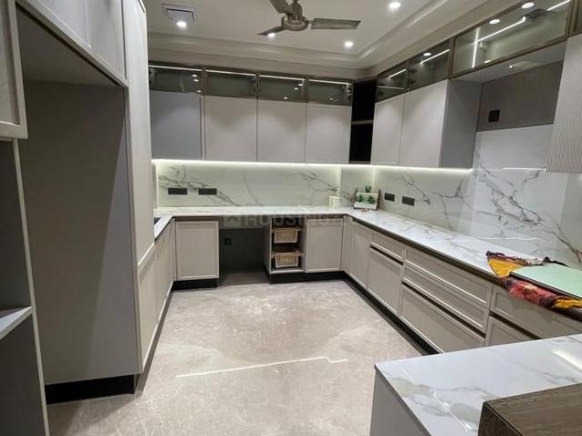 4 BHK Independent Builder Floor in Ashok Vihar for resale New Delhi. The reference number is 19860104