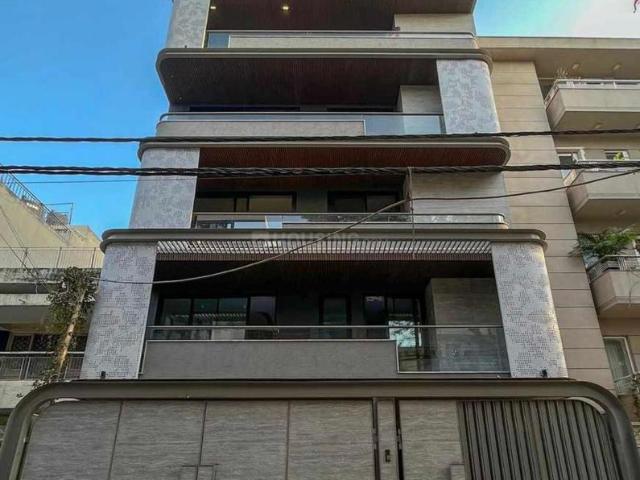 4 BHK Independent Builder Floor in Ashok Vihar for resale New Delhi. The reference number is 20821796