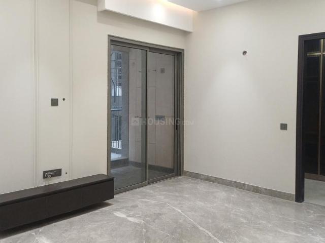 4 BHK Independent Builder Floor in Ashok Vihar for resale New Delhi. The reference number is 21291686