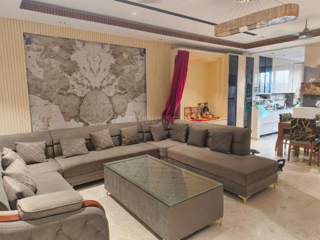 4 BHK Independent Builder Floor in Bali Nagar for resale New Delhi. The reference number is 18934014