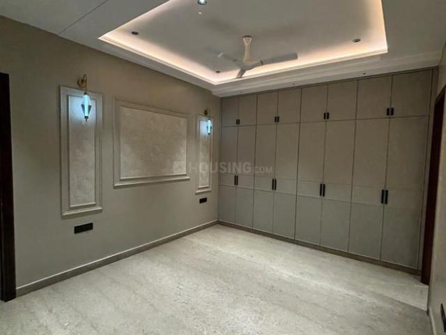 4 BHK Independent Builder Floor in Bali Nagar for resale New Delhi. The reference number is 20784062