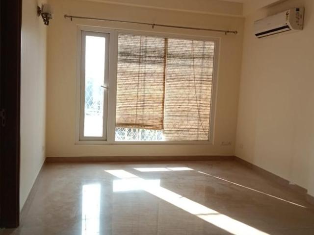 4 BHK Independent Builder Floor in Chittaranjan Park for rent New Delhi. The reference number is 18774125
