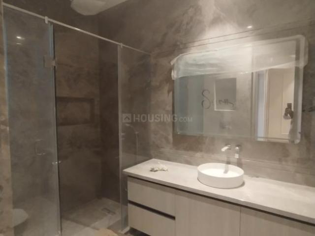 4 BHK Independent Builder Floor in Chittaranjan Park for rent New Delhi. The reference number is 20596057