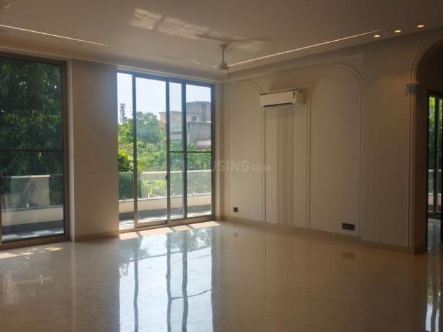4 BHK Independent Builder Floor in Chittaranjan Park for rent New Delhi. The reference number is 21127927