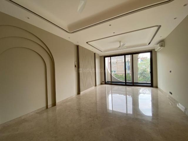 4 BHK Independent Builder Floor in Chittaranjan Park for resale New Delhi. The reference number is 20627088