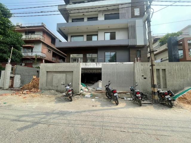 4 BHK Independent Builder Floor in Civil Lines for resale New Delhi. The reference number is 12832421