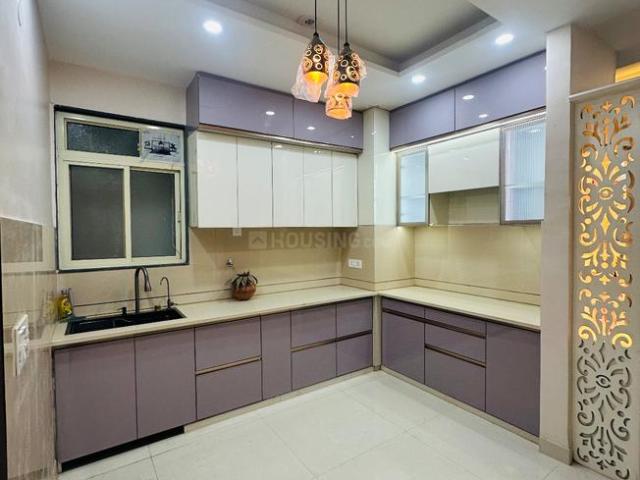 4 BHK Independent Builder Floor in Dwarka Mor for rent New Delhi. The reference number is 19114180