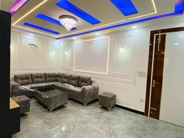 4 BHK Independent Builder Floor in Dwarka Mor for rent New Delhi. The reference number is 20639734