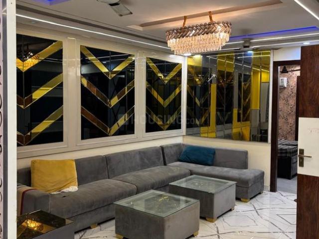 4 BHK Independent Builder Floor in Dwarka Mor for rent New Delhi. The reference number is 21155954