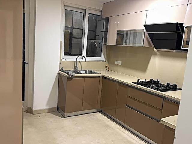 4 BHK Independent Builder Floor in Defence Colony for rent New Delhi. The reference number is 18059046