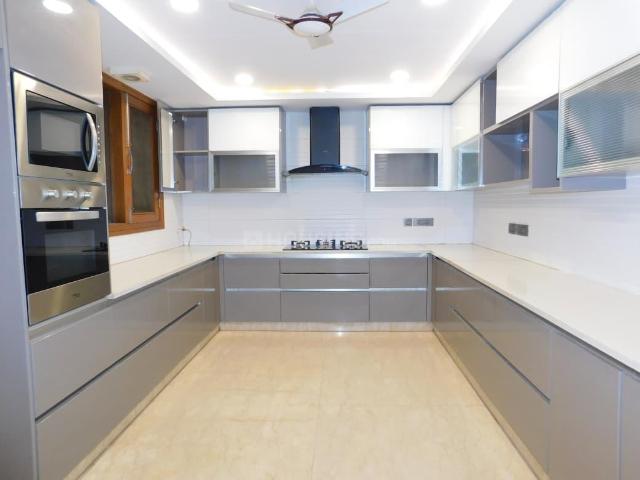 4 BHK Independent Builder Floor in Defence Colony for rent New Delhi. The reference number is 20969778