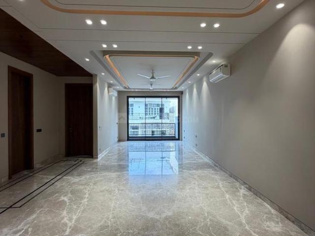 4 BHK Independent Builder Floor in Defence Colony for resale New Delhi. The reference number is 21001075
