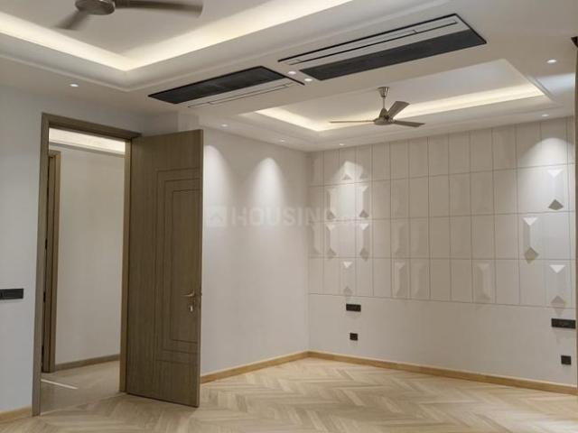 4 BHK Independent Builder Floor in Defence Colony for resale New Delhi. The reference number is 21180347