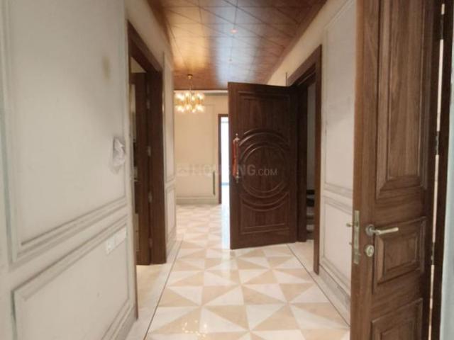 4 BHK Independent Builder Floor in Defence Colony for resale New Delhi. The reference number is 21216902