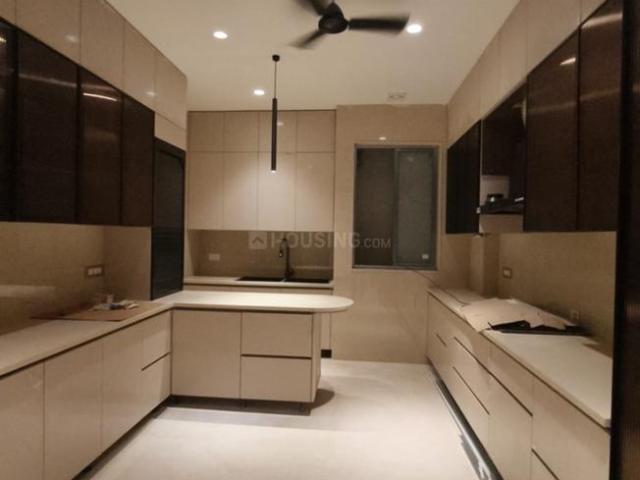 4 BHK Independent Builder Floor in Defence Colony for resale New Delhi. The reference number is 21216974