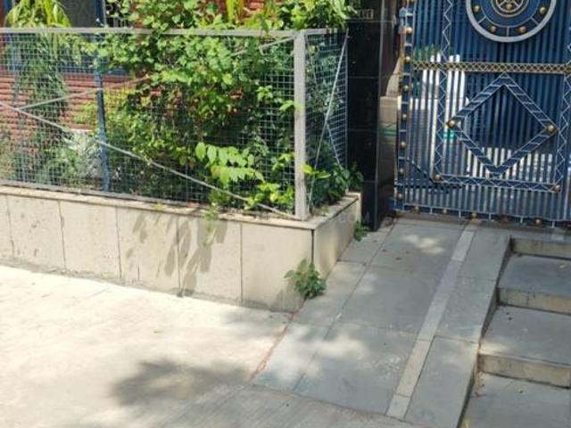 4 BHK Independent Builder Floor in Dilshad Garden for rent New Delhi. The reference number is 21226767