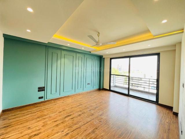 4 BHK Independent Builder Floor in DLF Phase 4 for resale Gurgaon. The reference number is 20540050