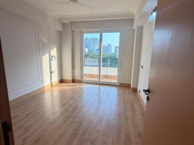 4 BHK Independent Builder Floor in DLF Phase 5 for rent Gurgaon. The reference number is 21335051