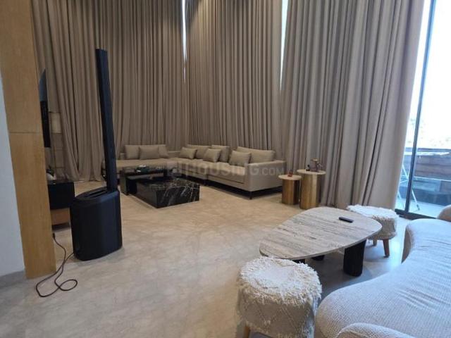 4 BHK Independent Builder Floor in DLF Phase 1 for rent Gurgaon. The reference number is 20604182
