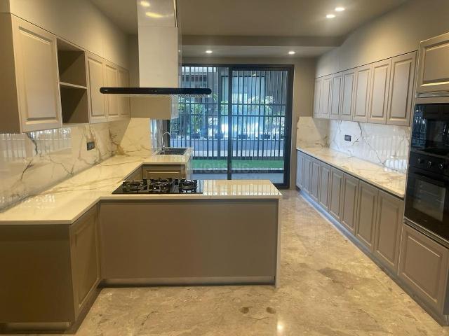 4 BHK Independent Builder Floor in DLF Phase 1 for rent Gurgaon. The reference number is 21329099