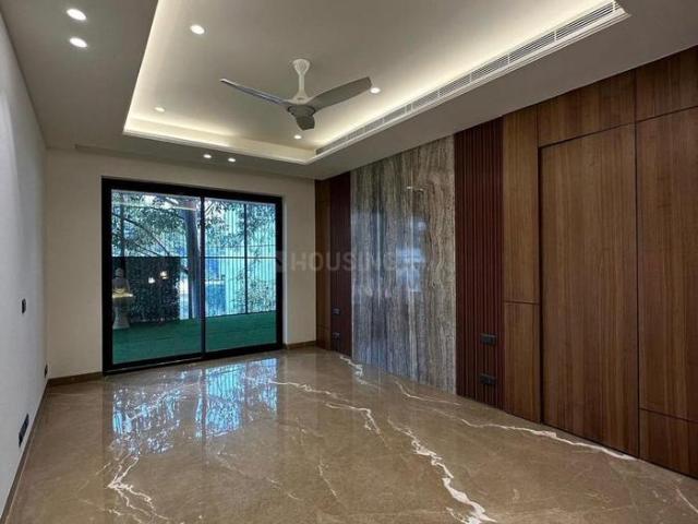 4 BHK Independent Builder Floor in DLF Phase 1 for resale Gurgaon. The reference number is 21116210