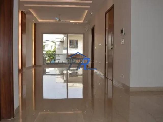 4 BHK Independent Builder Floor in DLF Phase 1 for resale Gurgaon. The reference number is 21294449