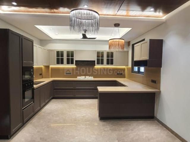 4 BHK Independent Builder Floor in DLF Phase 2 for rent Gurgaon. The reference number is 21340967