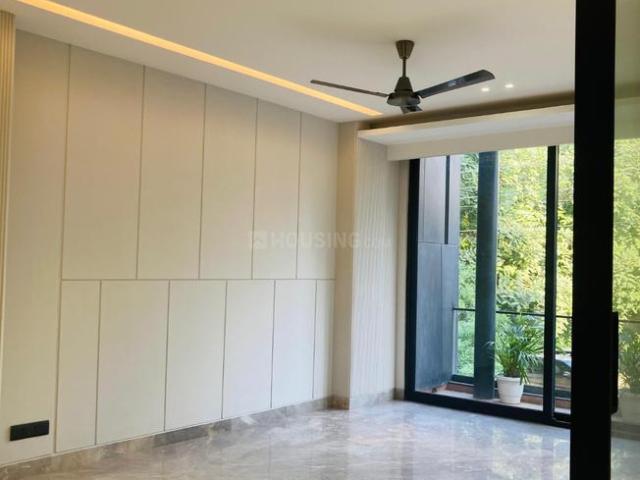 4 BHK Independent Builder Floor in DLF Phase 2 for resale Gurgaon. The reference number is 18207263