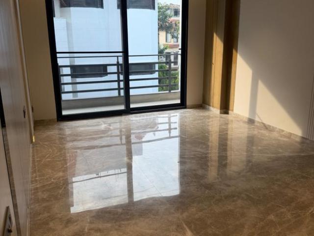 4 BHK Independent Builder Floor in DLF Phase 2 for resale Gurgaon. The reference number is 21136331