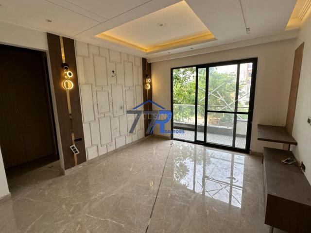 4 BHK Independent Builder Floor in DLF Phase 2 for resale Gurgaon. The reference number is 21348464