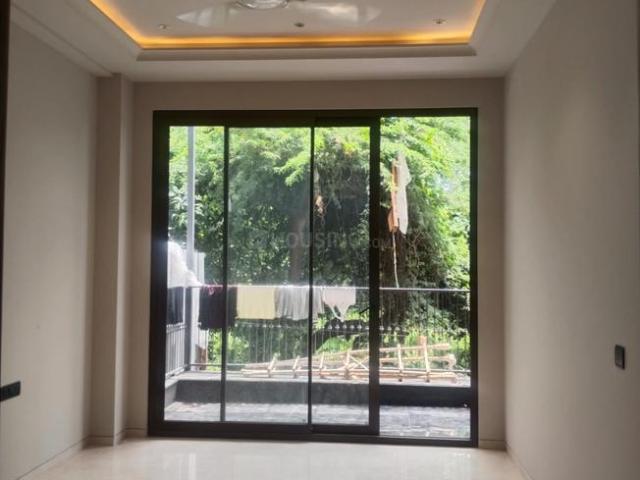 4 BHK Independent Builder Floor in East Of Kailash for resale New Delhi. The reference number is 21216156