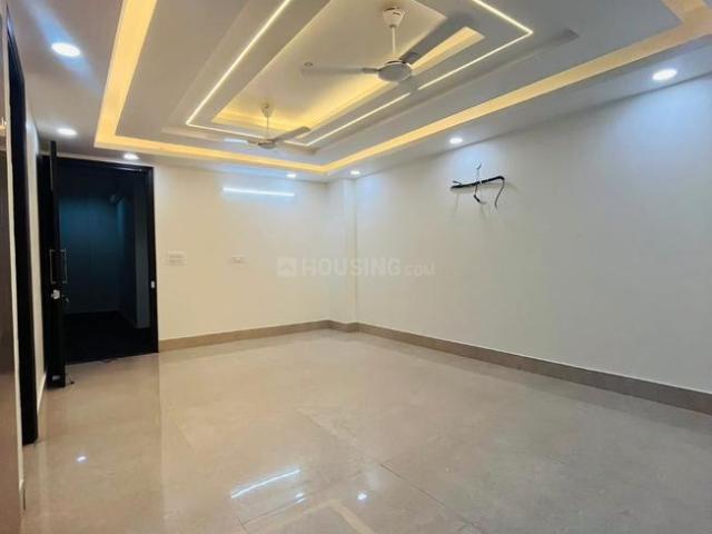 4 BHK Independent Builder Floor in Freedom Fighters Enclave for resale New Delhi. The reference number is 20490781