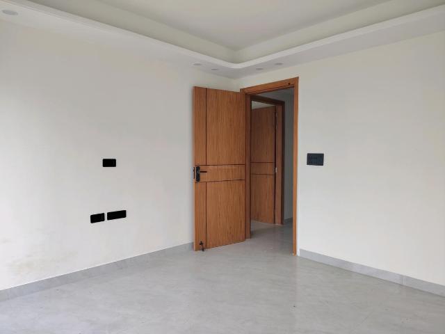 4 BHK Independent Builder Floor in Freedom Fighters Enclave for resale New Delhi. The reference number is 20949271