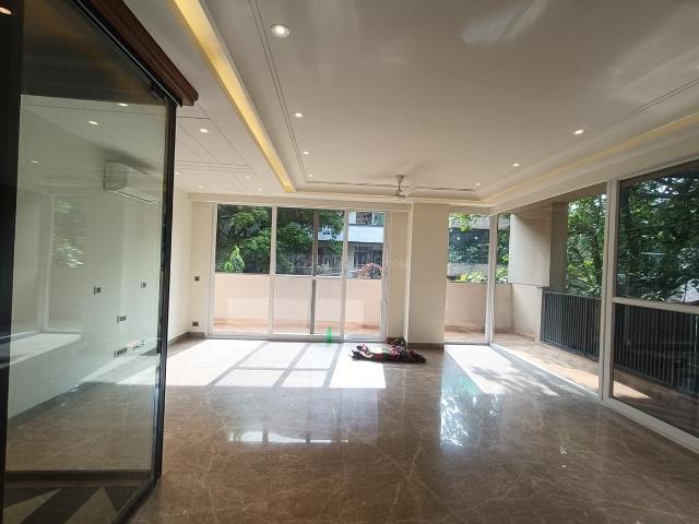 4 BHK Independent Builder Floor in Geetanjali Enclave for resale New Delhi. The reference number is 17639163