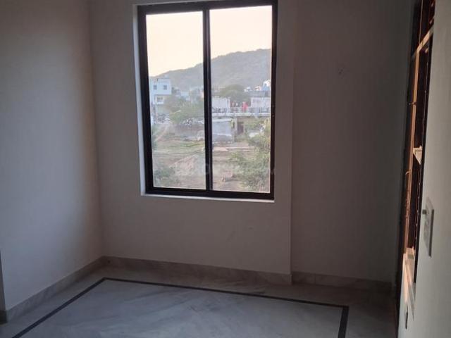 4 BHK Independent Builder Floor in Grand Sikar Road for rent Jaipur. The reference number is 21173716