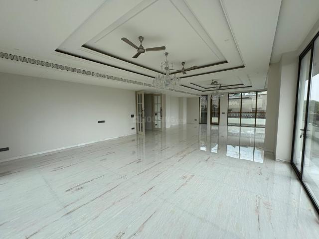 4 BHK Independent Builder Floor in Greater Kailash for resale New Delhi. The reference number is 20950000