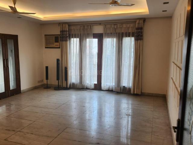 4 BHK Independent Builder Floor in Greater Kailash I for rent New Delhi. The reference number is 13705900