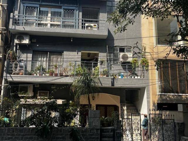 4 BHK Independent Builder Floor in Greater Kailash I for rent New Delhi. The reference number is 21043926