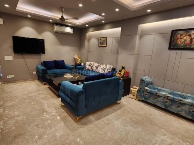 4 BHK Independent Builder Floor in Greater Kailash I for rent New Delhi. The reference number is 21364974