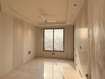 4 BHK Independent Builder Floor in Greater Kailash I for resale New Delhi. The reference number is 19711229