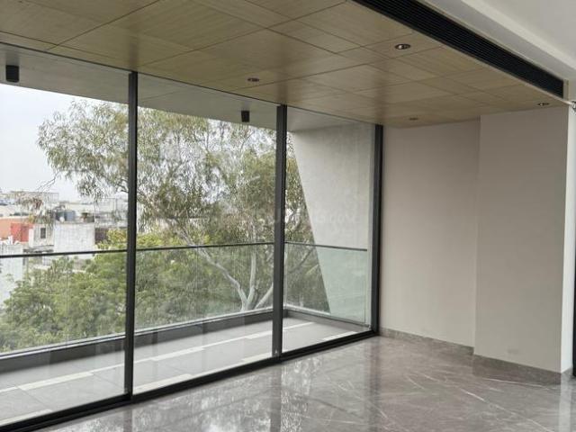 4 BHK Independent Builder Floor in Greater Kailash I for resale New Delhi. The reference number is 20399334