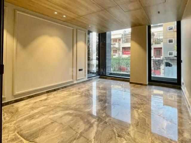 4 BHK Independent Builder Floor in Greater Kailash I for resale New Delhi. The reference number is 20405793