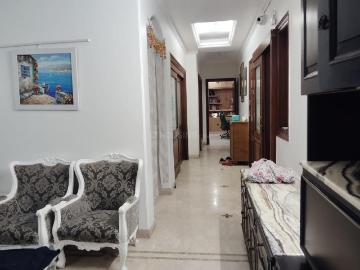 4 BHK Independent Builder Floor in Greater Kailash II for rent New Delhi. The reference number is 19942803