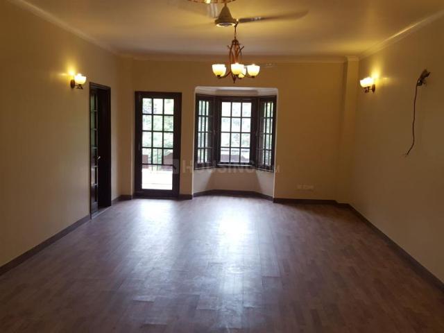 4 BHK Independent Builder Floor in Greater Kailash II for rent New Delhi. The reference number is 19305547