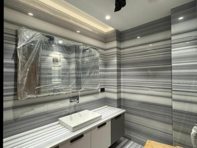 4 BHK Independent Builder Floor in Greater Kailash II for rent New Delhi. The reference number is 20987905