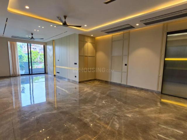 4 BHK Independent Builder Floor in Greater Kailash II for rent New Delhi. The reference number is 21105623