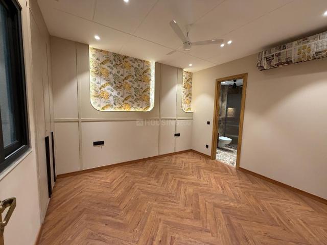 4 BHK Independent Builder Floor in Greater Kailash II for rent New Delhi. The reference number is 21180746