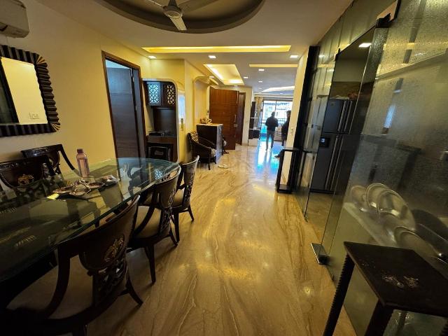 4 BHK Independent Builder Floor in Greater Kailash II for resale New Delhi. The reference number is 19077168